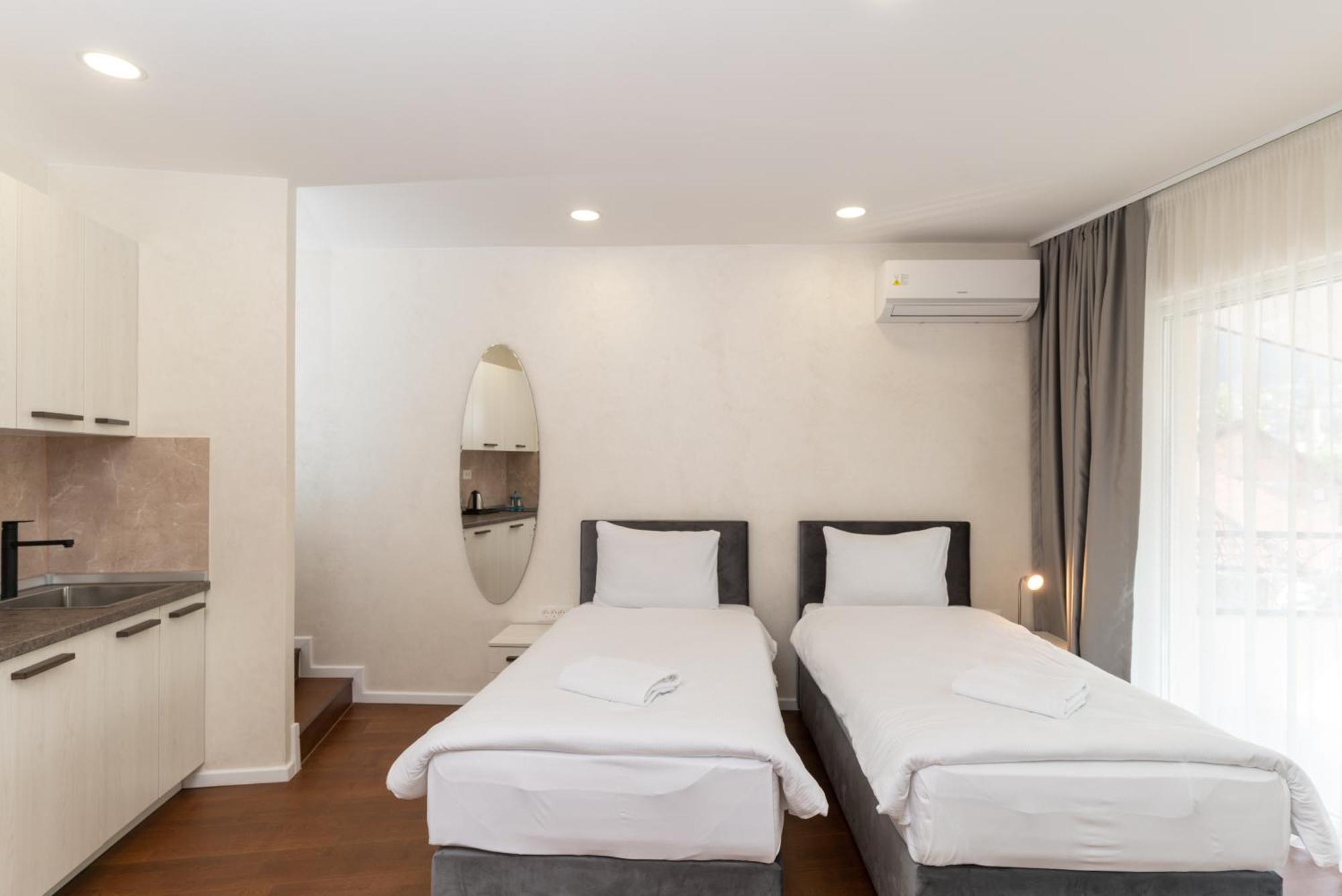 Ornament Hotel And Apartments سراييفو المظهر الخارجي الصورة