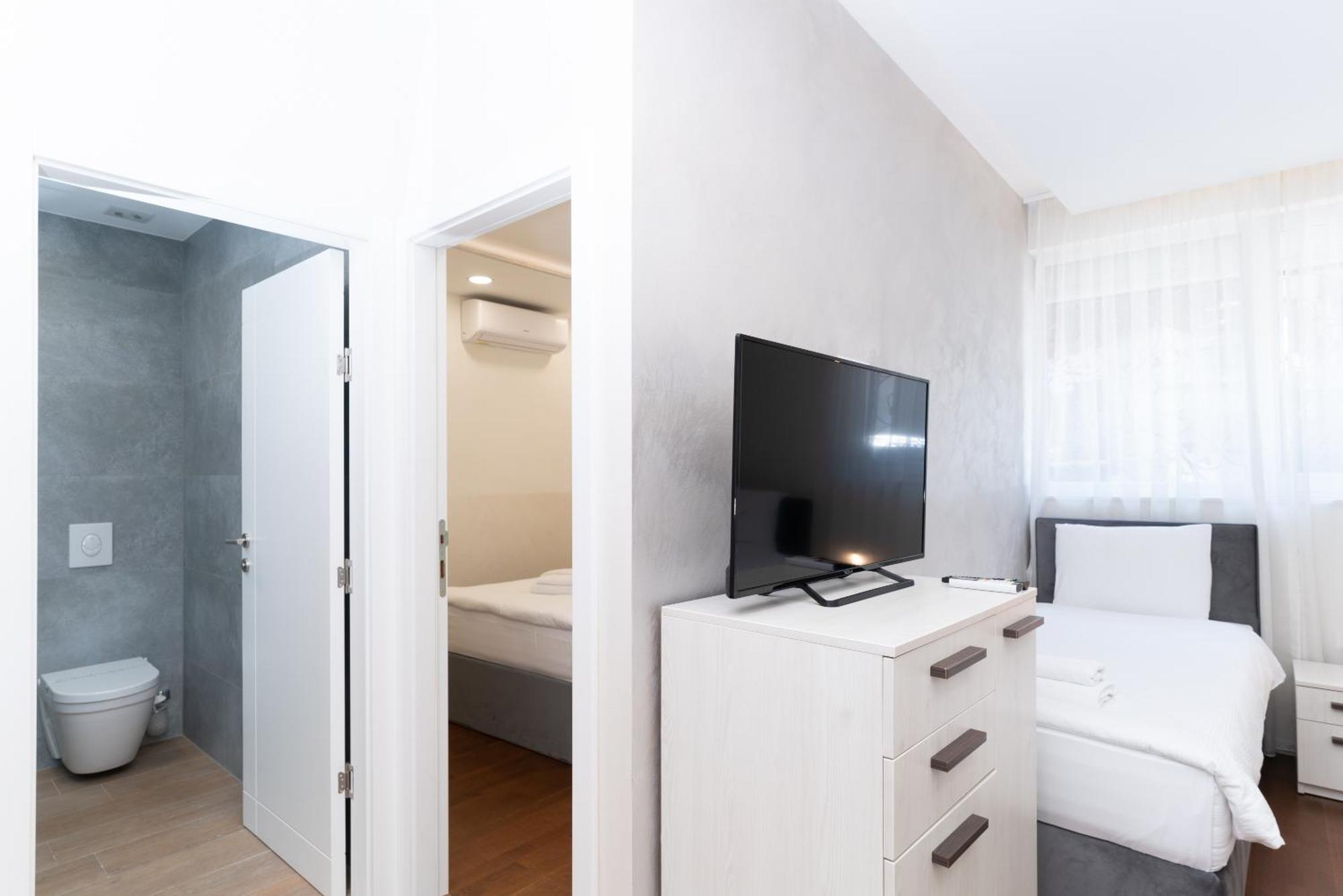 Ornament Hotel And Apartments سراييفو المظهر الخارجي الصورة